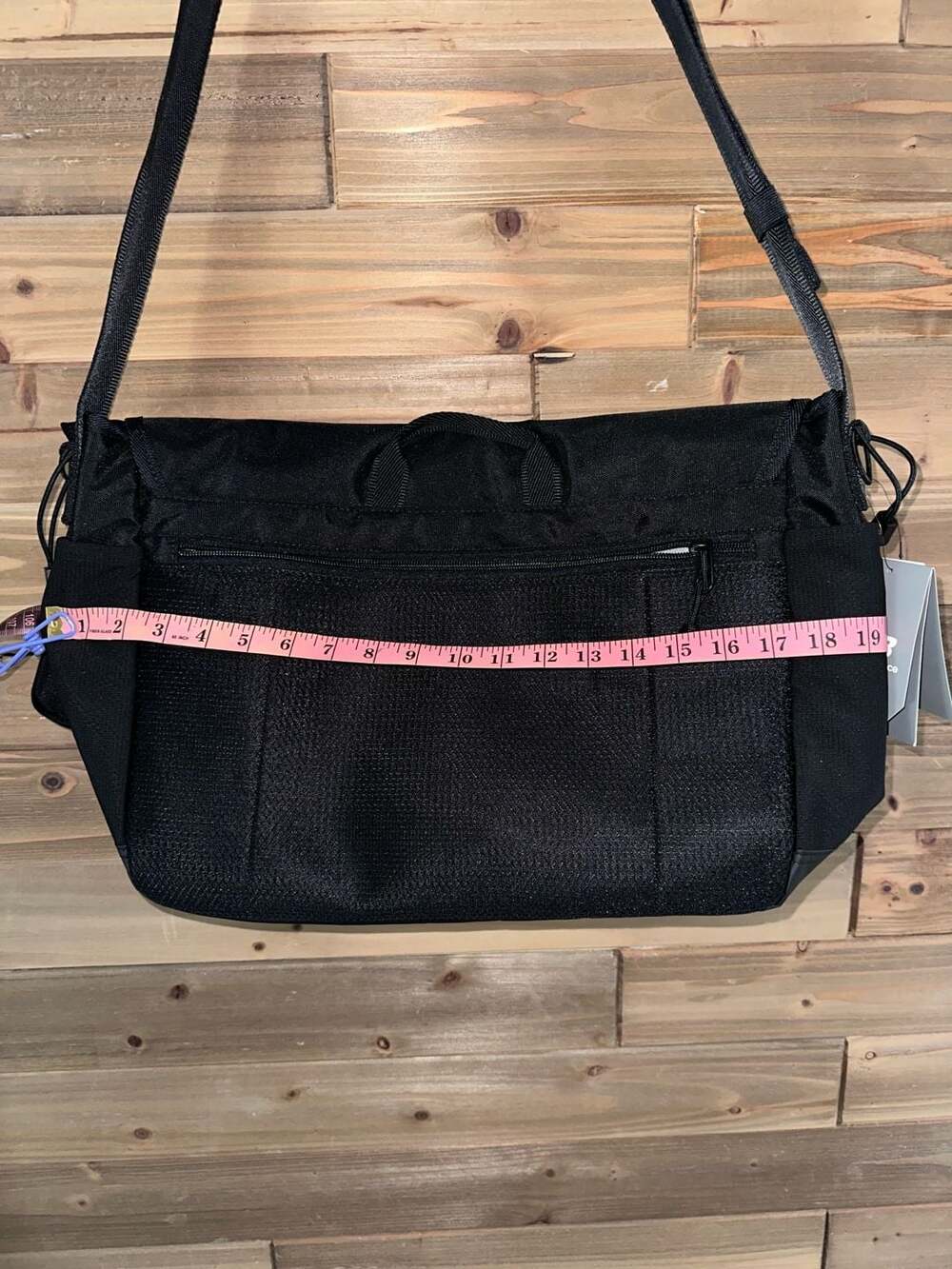 No.19 New Balance Athletics Messenger Bag Black LAB23200FL